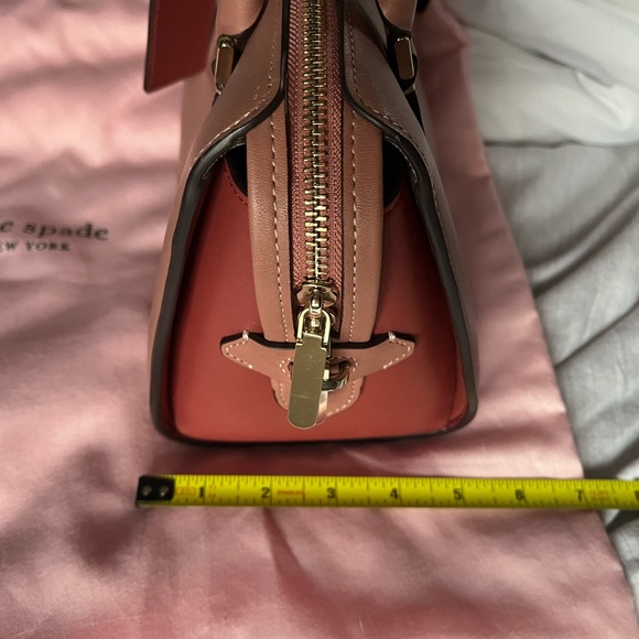 Super cute Kate Spade duffle bag! Great for work bags or hangout bag. - Picture 9 of 9